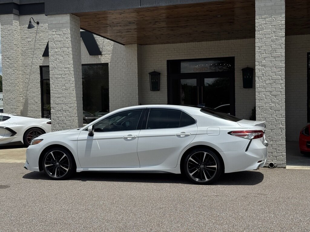 2019 Toyota Camry XSE - Photo 8 - Martin, TN 38237