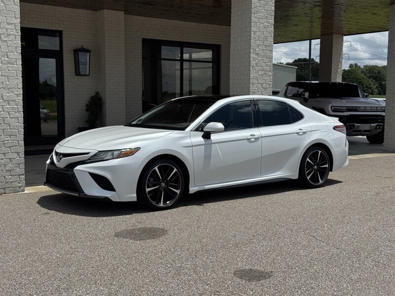 2019 Toyota Camry XSE - Photo 4 - Martin, TN 38237