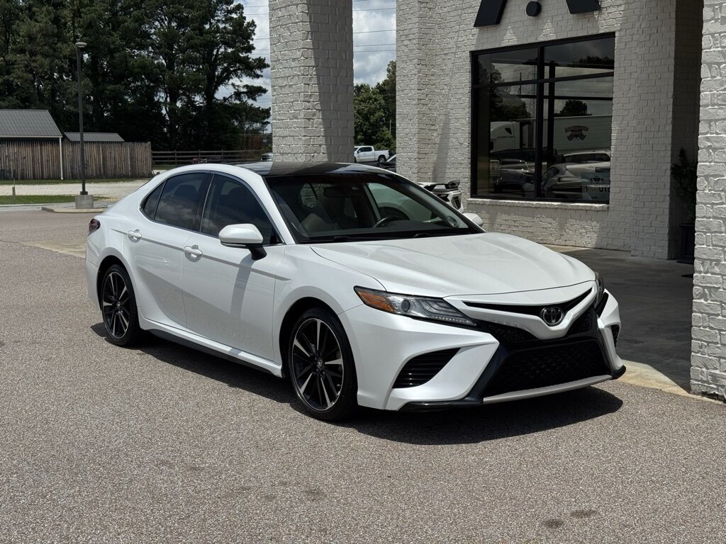2019 Toyota Camry XSE - Photo 19 - Martin, TN 38237