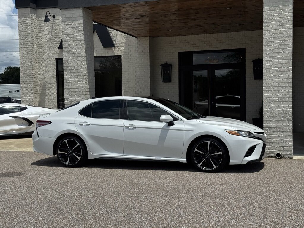 2019 Toyota Camry XSE - Photo 17 - Martin, TN 38237