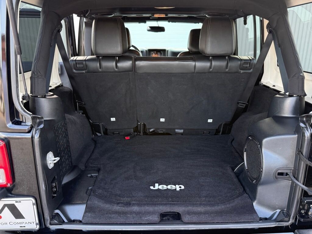 2014 Jeep Wrangler Unlimited Unlimited Sahara - Photo 35 - Martin, TN 38237