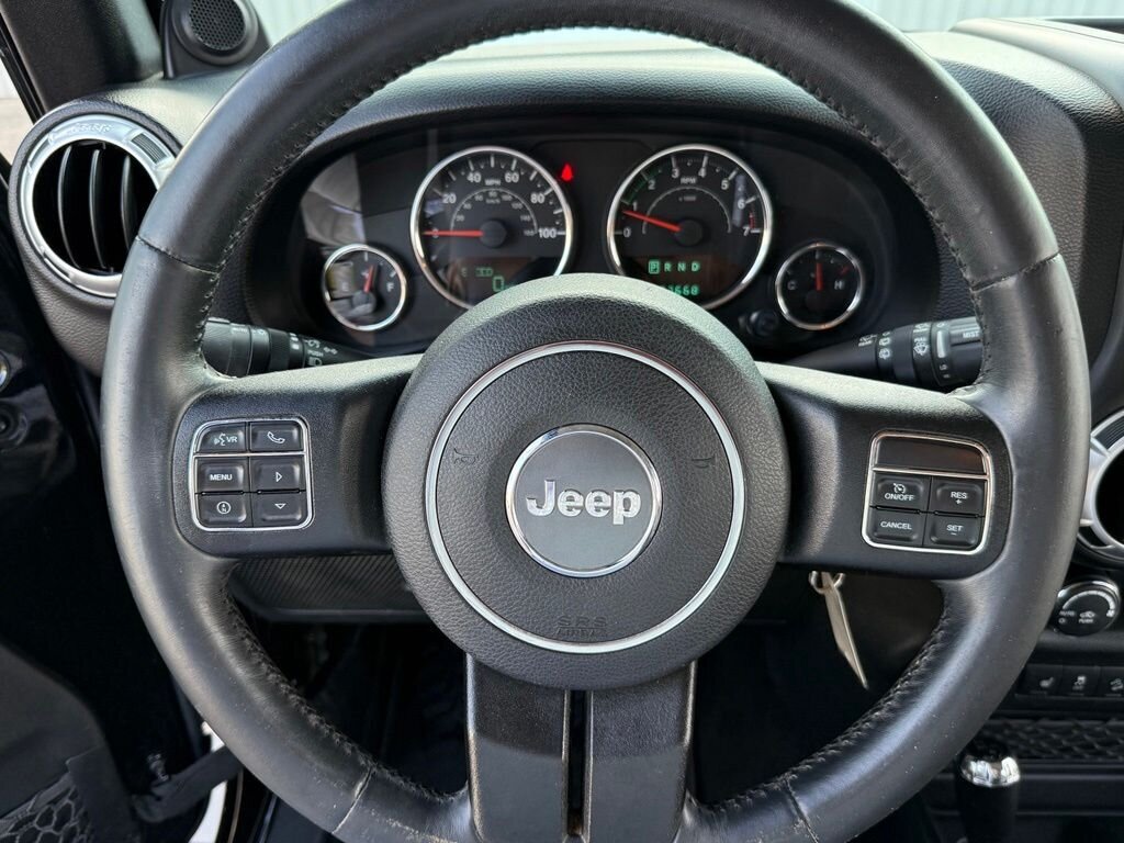 2014 Jeep Wrangler Unlimited Unlimited Sahara - Photo 18 - Martin, TN 38237