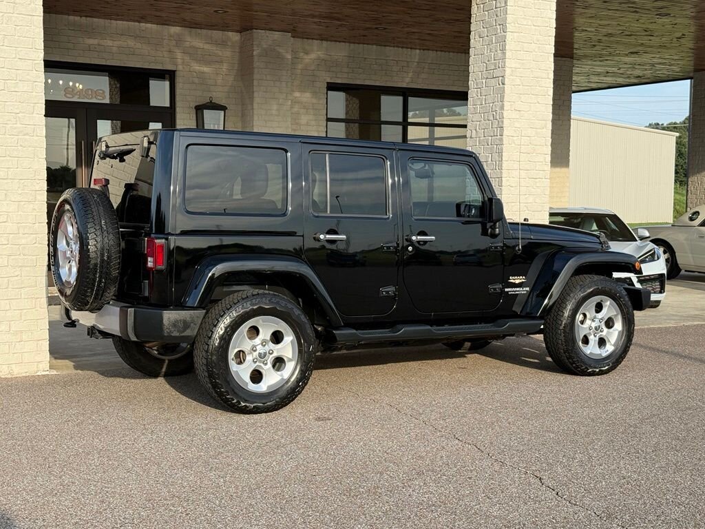2014 Jeep Wrangler Unlimited Unlimited Sahara - Photo 5 - Martin, TN 38237