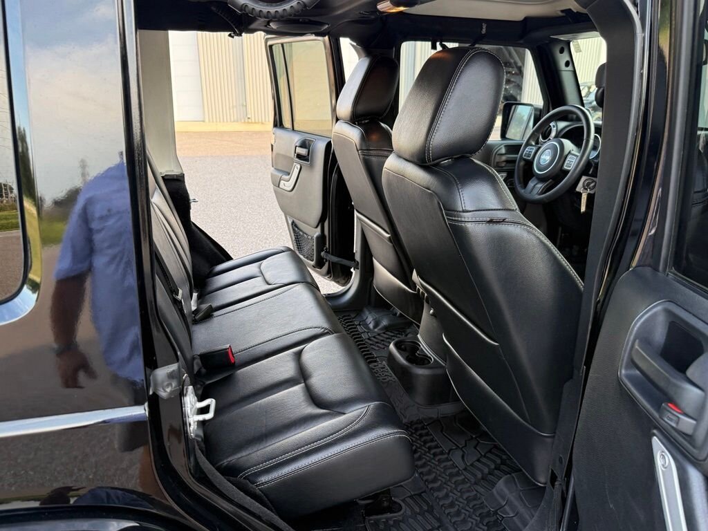 2014 Jeep Wrangler Unlimited Unlimited Sahara - Photo 28 - Martin, TN 38237