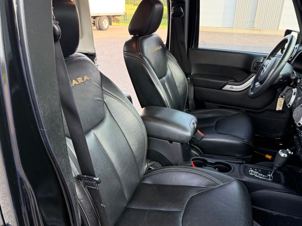 2014 Jeep Wrangler Unlimited Unlimited Sahara - Photo 32 - Martin, TN 38237