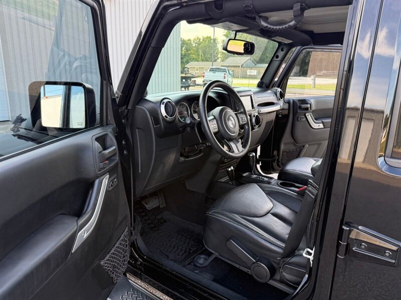 2014 Jeep Wrangler Unlimited Unlimited Sahara  