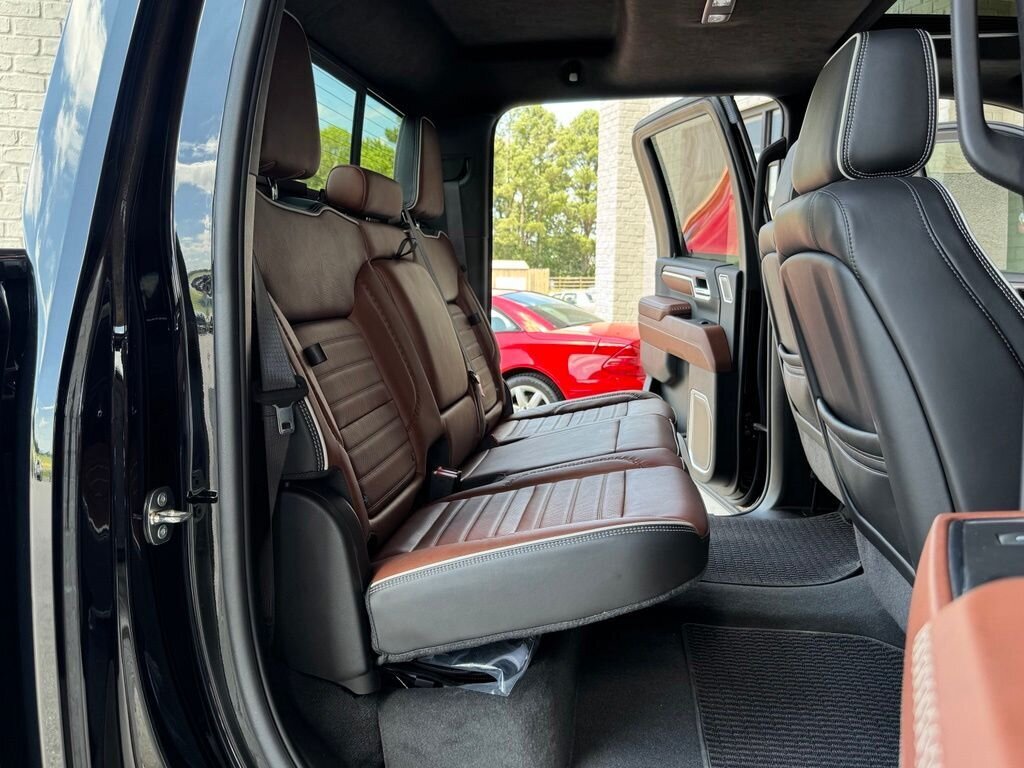 2024 GMC Sierra 3500HD Denali Ultimate   - Photo 41 - Martin, TN 38237