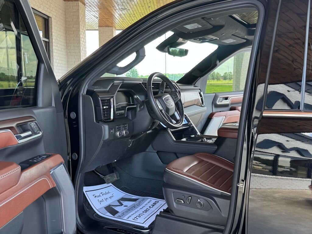 2024 GMC Sierra 3500HD Denali Ultimate   - Photo 20 - Martin, TN 38237