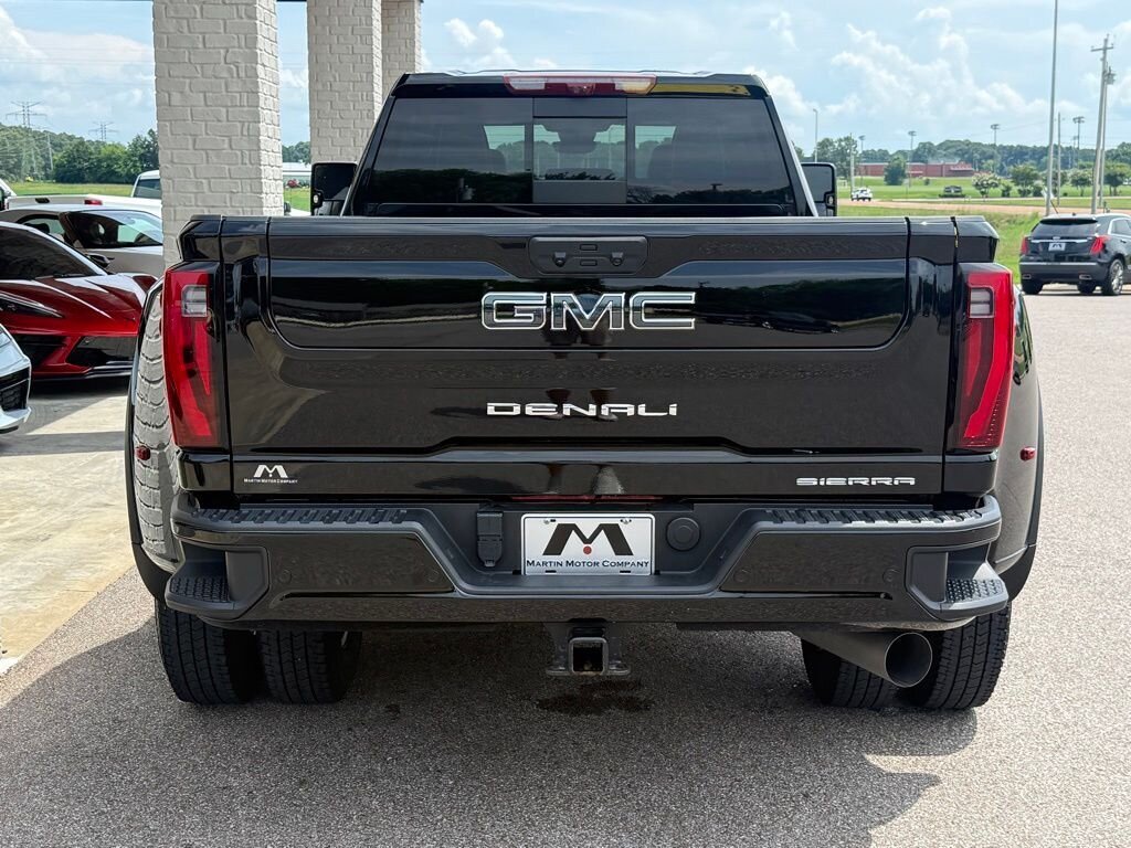 2024 GMC Sierra 3500HD Denali Ultimate   - Photo 17 - Martin, TN 38237