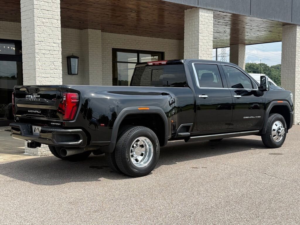 2024 GMC Sierra 3500HD Denali Ultimate   - Photo 15 - Martin, TN 38237
