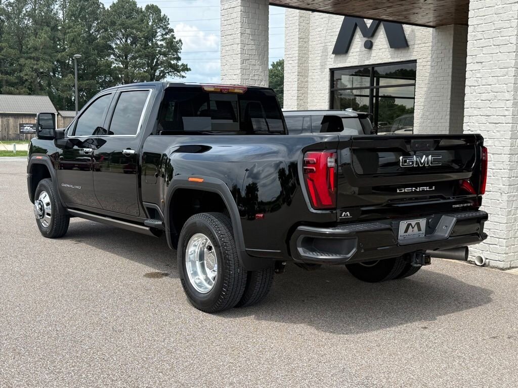 2024 GMC Sierra 3500HD Denali Ultimate   - Photo 8 - Martin, TN 38237