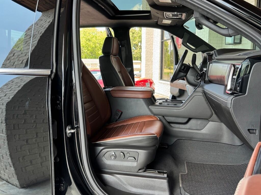 2024 GMC Sierra 3500HD Denali Ultimate   - Photo 44 - Martin, TN 38237