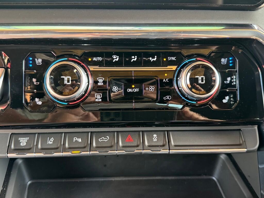 2024 GMC Sierra 3500HD Denali Ultimate   - Photo 29 - Martin, TN 38237