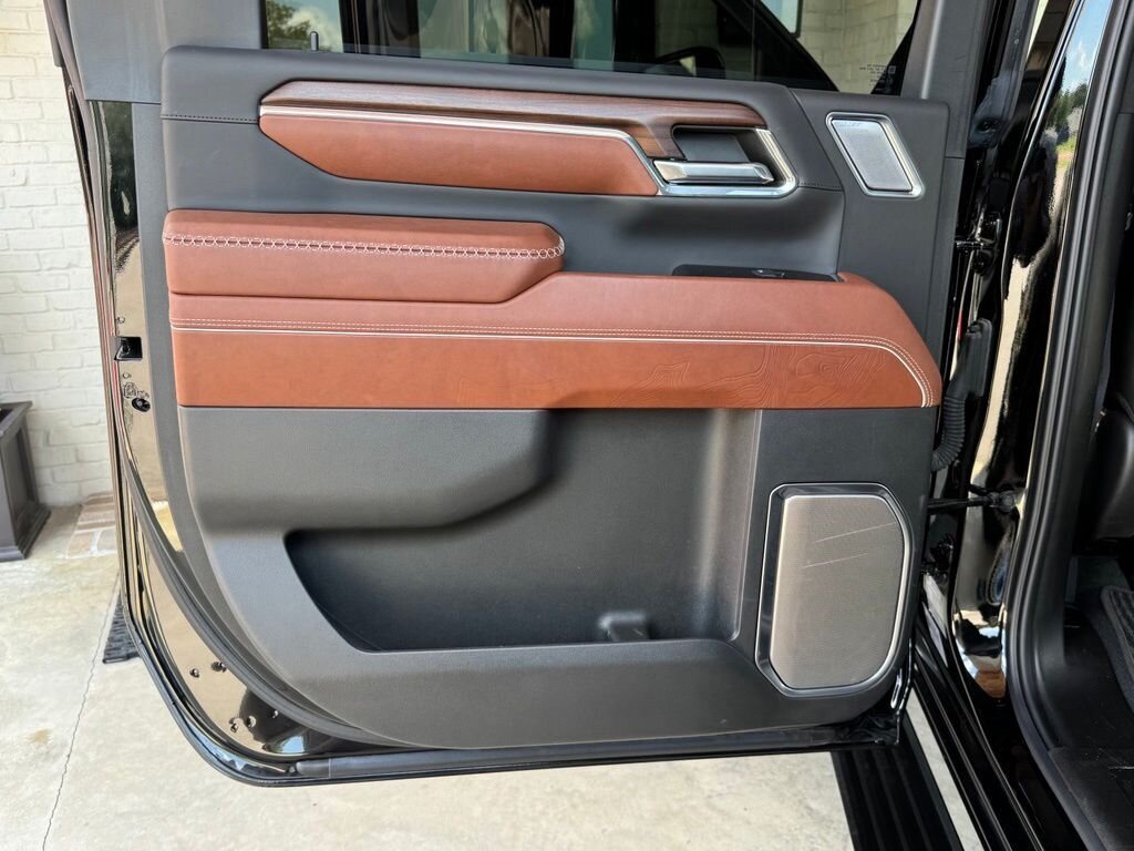 2024 GMC Sierra 3500HD Denali Ultimate   - Photo 39 - Martin, TN 38237