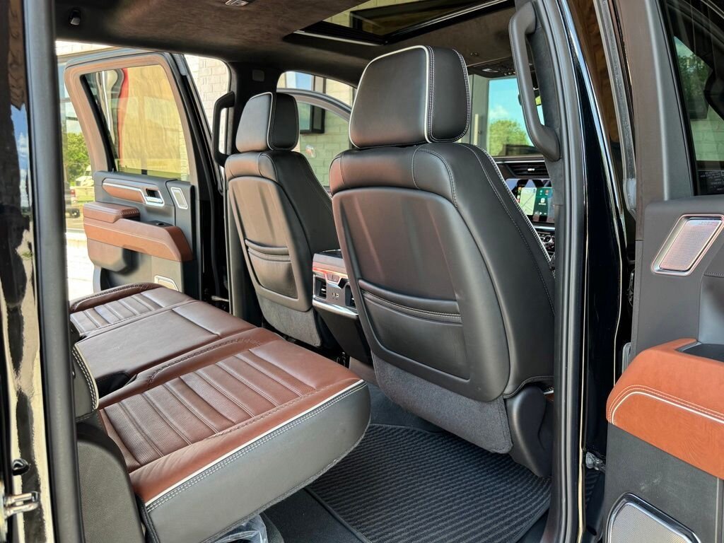 2024 GMC Sierra 3500HD Denali Ultimate   - Photo 40 - Martin, TN 38237