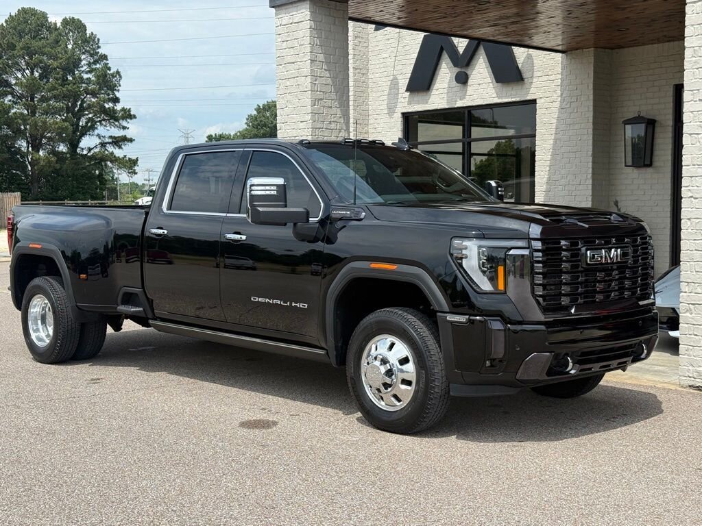2024 GMC Sierra 3500HD Denali Ultimate   - Photo 11 - Martin, TN 38237