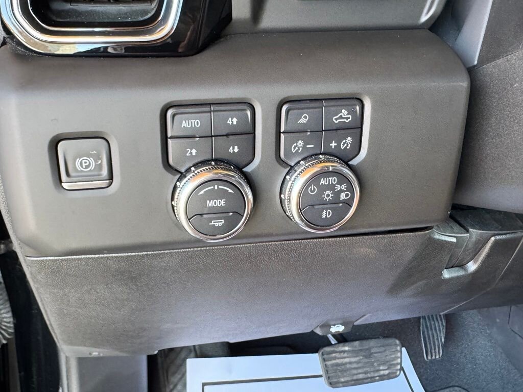 2024 GMC Sierra 3500HD Denali Ultimate   - Photo 32 - Martin, TN 38237