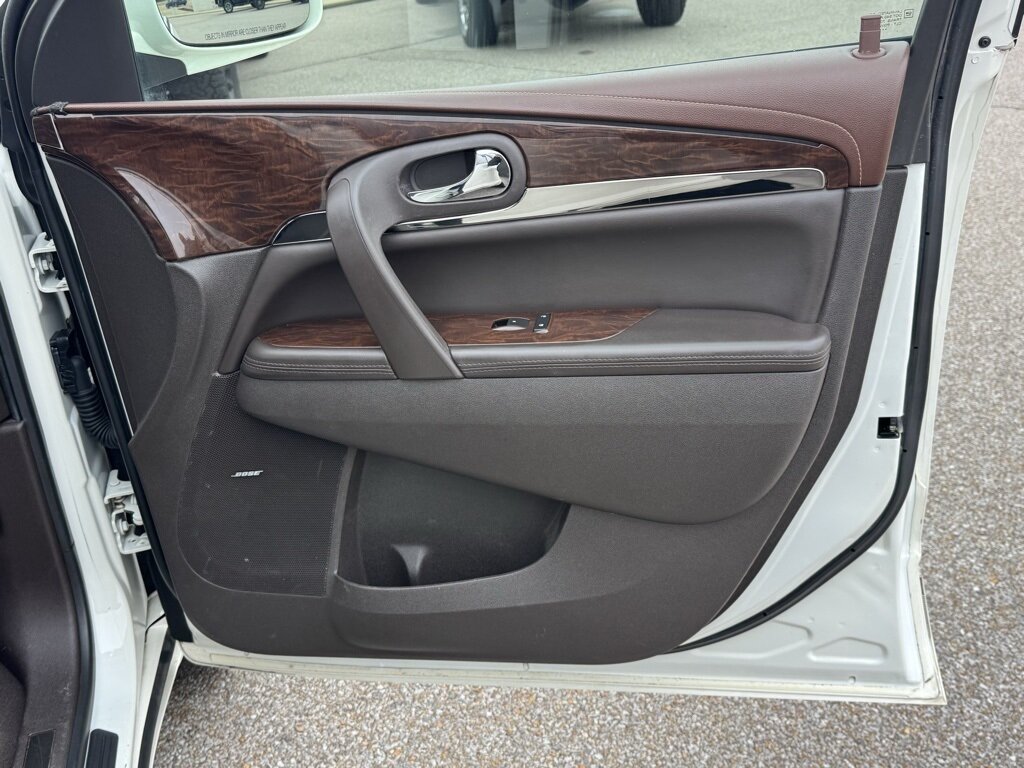 2014 Buick Enclave Leather Group - Photo 44 - Martin, TN 38237