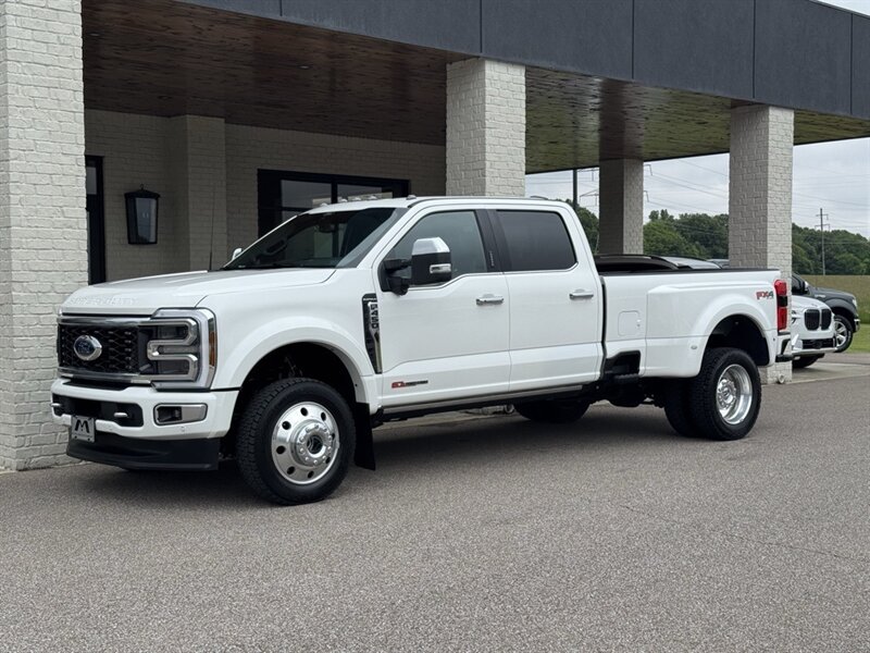 2024 Ford F-450 Super Duty Platinum DRW - Photo 4 - Martin, TN 38237
