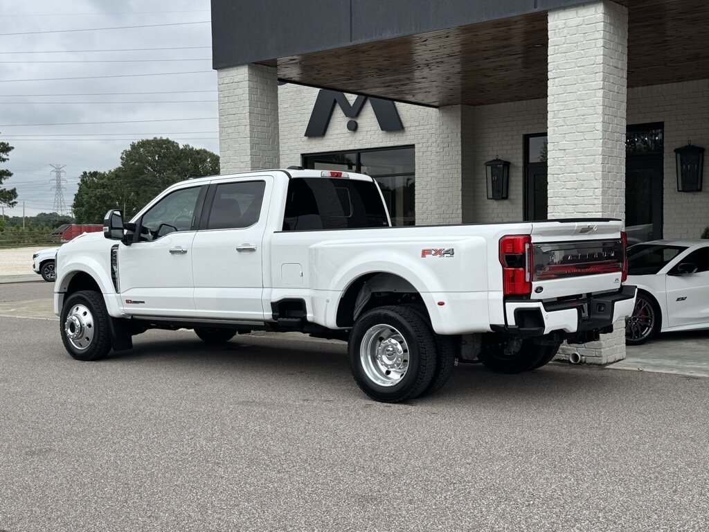 2024 Ford F-450 Super Duty Platinum DRW - Photo 10 - Martin, TN 38237