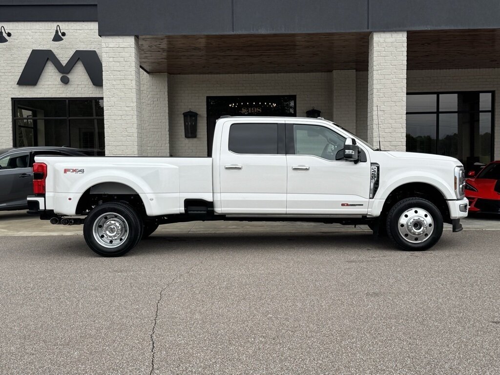 2024 Ford F-450 Super Duty Platinum DRW - Photo 17 - Martin, TN 38237