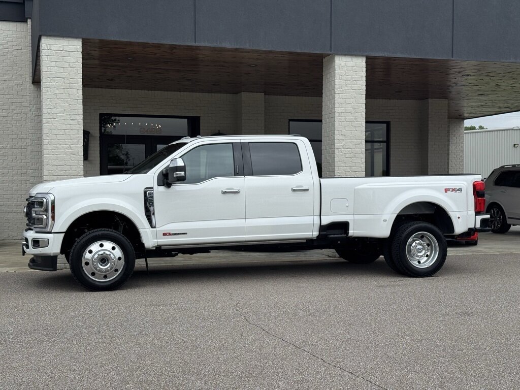 2024 Ford F-450 Super Duty Platinum DRW - Photo 6 - Martin, TN 38237