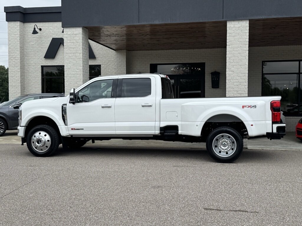 2024 Ford F-450 Super Duty Platinum DRW - Photo 8 - Martin, TN 38237