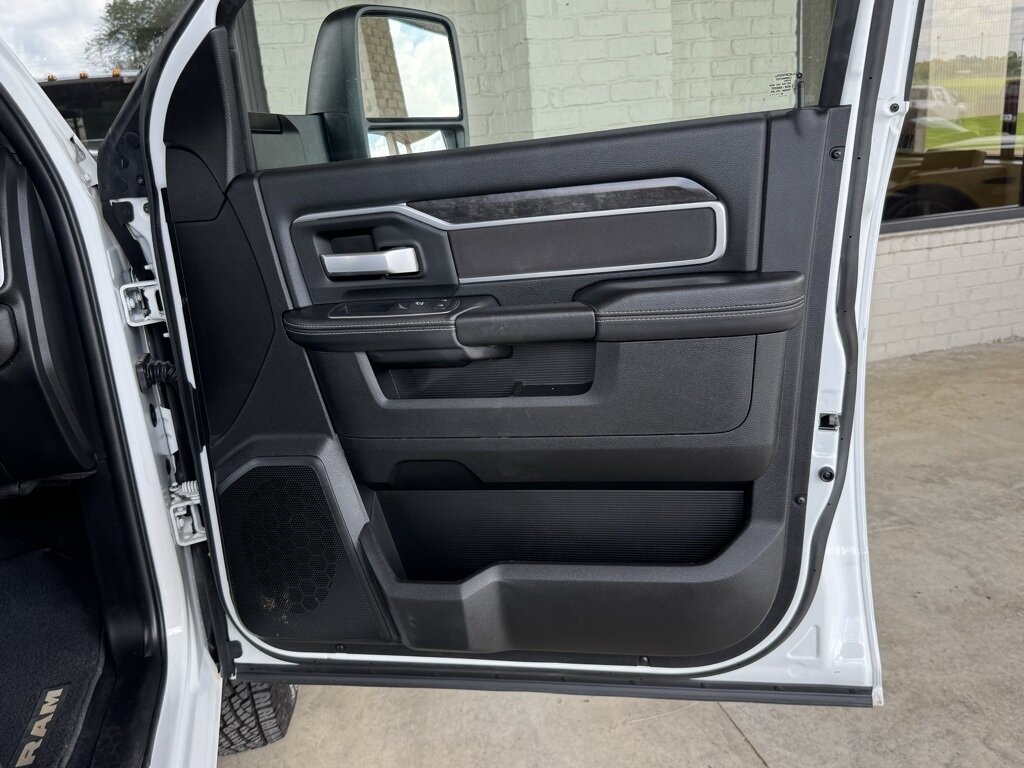 2024 RAM 3500 SLT - Photo 44 - Martin, TN 38237