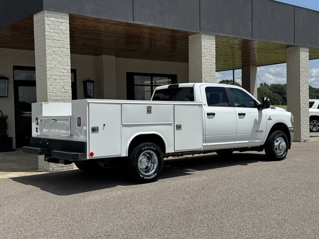 2024 RAM 3500 SLT - Photo 14 - Martin, TN 38237