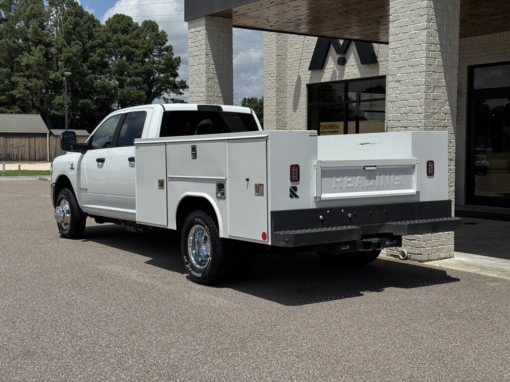 2024 RAM 3500 SLT - Photo 11 - Martin, TN 38237