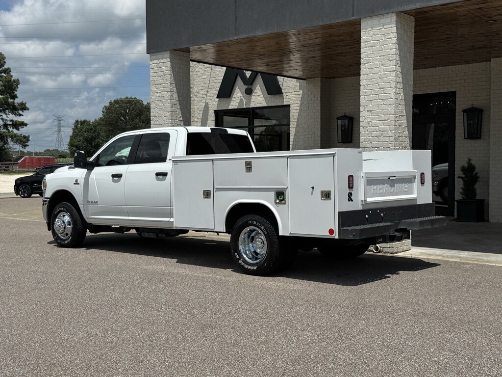 2024 RAM 3500 SLT - Photo 10 - Martin, TN 38237