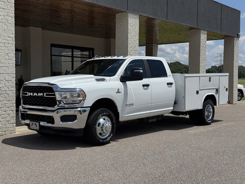 2024 RAM 3500 SLT - Photo 3 - Martin, TN 38237