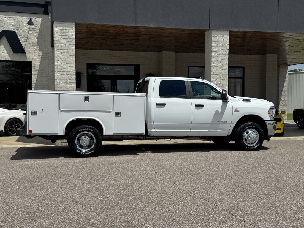 2024 RAM 3500 SLT - Photo 16 - Martin, TN 38237