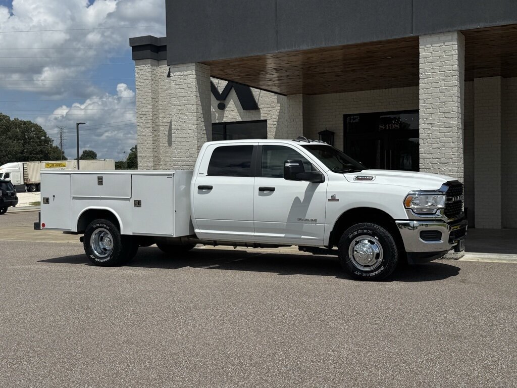 2024 RAM 3500 SLT - Photo 19 - Martin, TN 38237