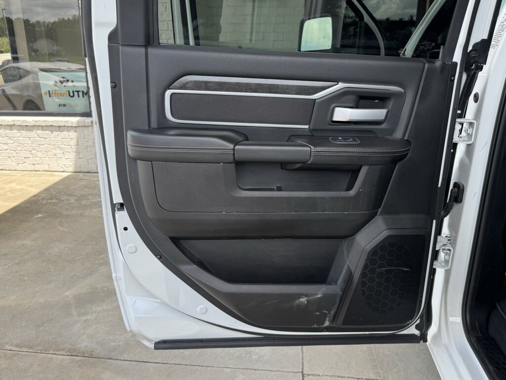 2024 RAM 3500 SLT - Photo 38 - Martin, TN 38237