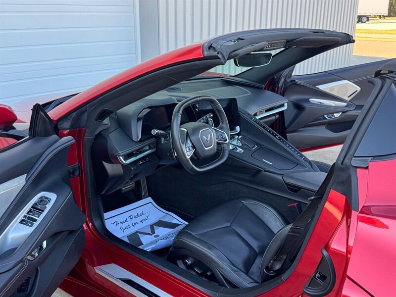 2024 Chevrolet Corvette Stingray 2LT Convertible - Photo 2 - Martin, TN 38237