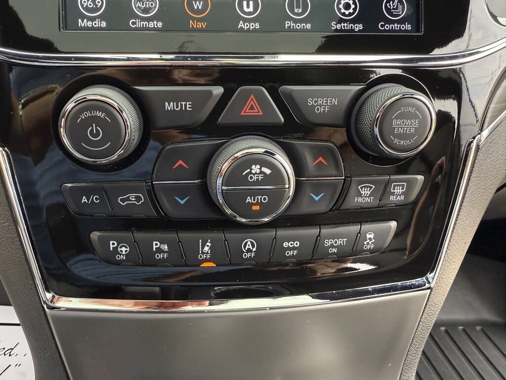2021 Jeep Grand Cherokee 80th Anniversary Edition   - Photo 27 - Martin, TN 38237