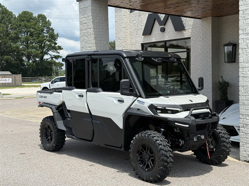 2026 Can-Am Defender MAX Limited HD11  