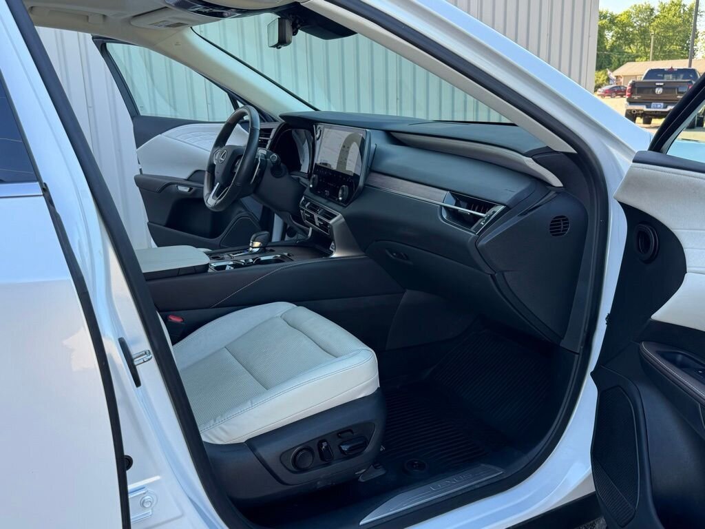 2023 Lexus RX 350 350 Luxury   - Photo 46 - Martin, TN 38237