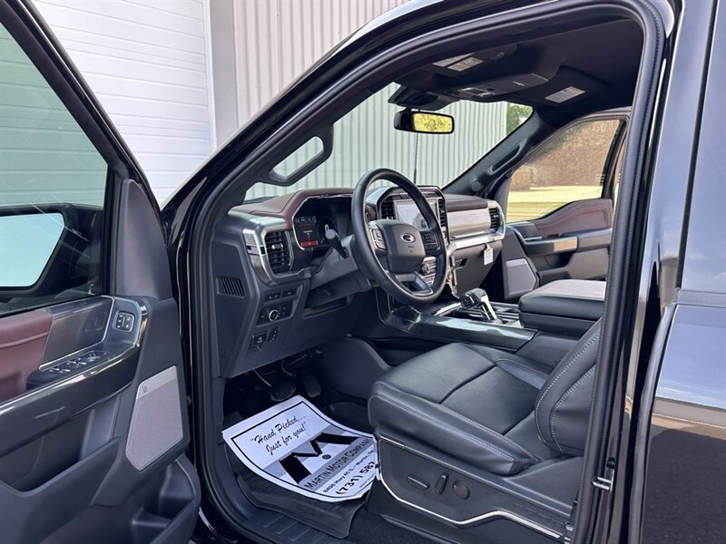 2022 Ford F-150 Lariat   - Photo 2 - Martin, TN 38237