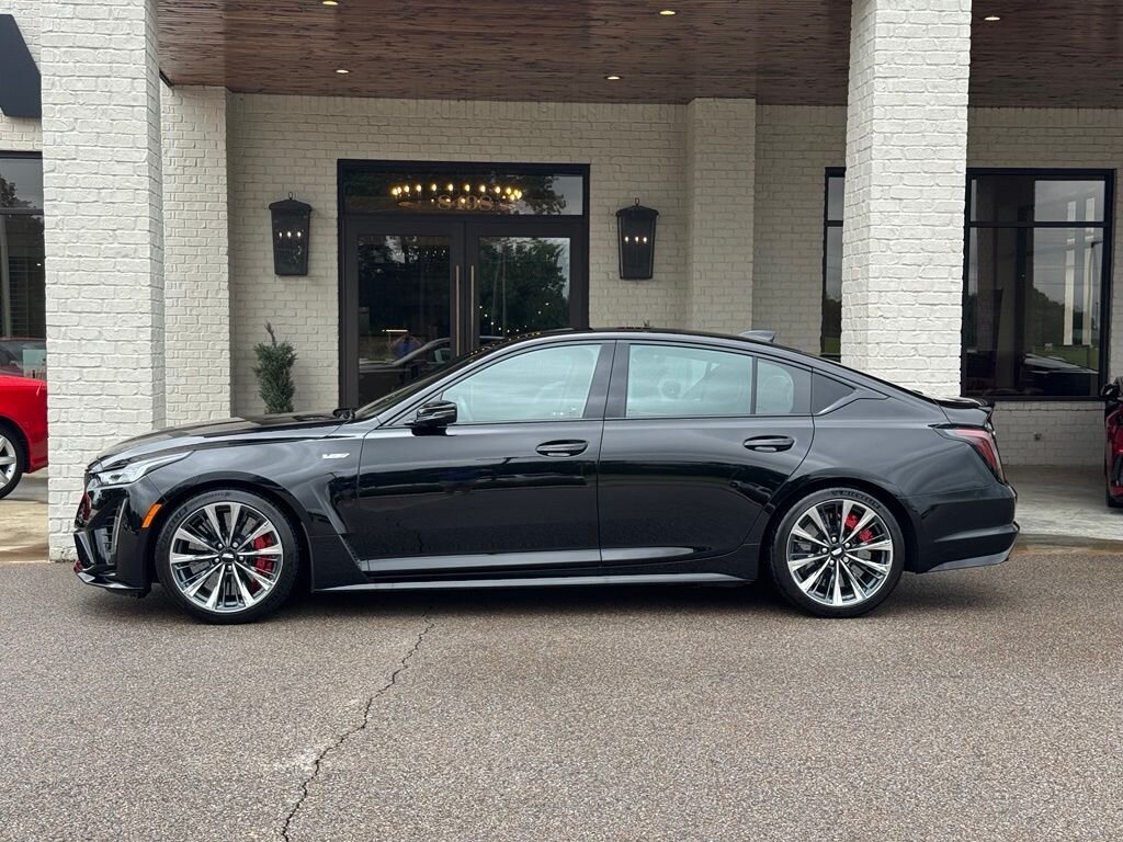 2022 Cadillac CT5-V SERIES BLACKWING   - Photo 6 - Martin, TN 38237