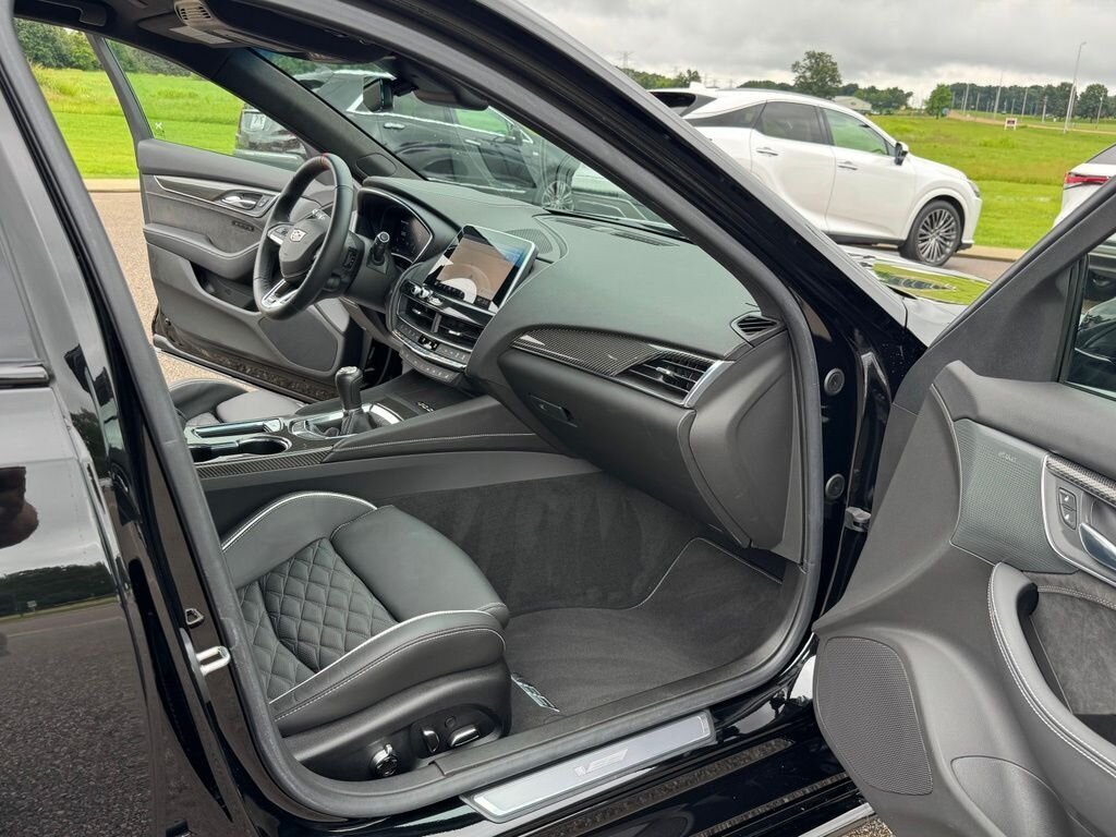 2022 Cadillac CT5-V SERIES BLACKWING   - Photo 35 - Martin, TN 38237