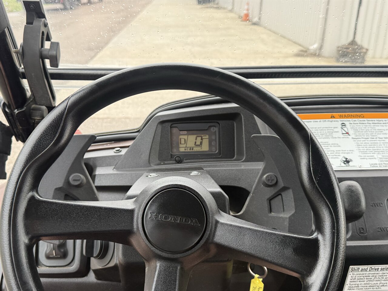 2021 Honda Pioneer 700-4 Deluxe   - Photo 11 - Martin, TN 38237