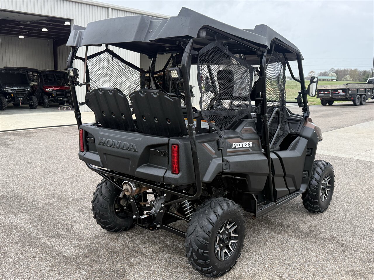 2021 Honda Pioneer 700-4 Deluxe   - Photo 5 - Martin, TN 38237