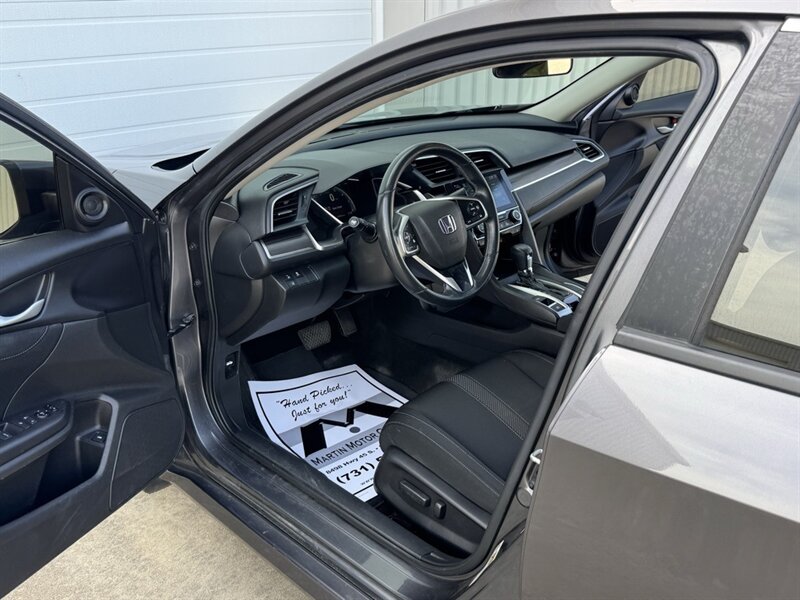 2019 Honda Civic EX - Photo 2 - Martin, TN 38237