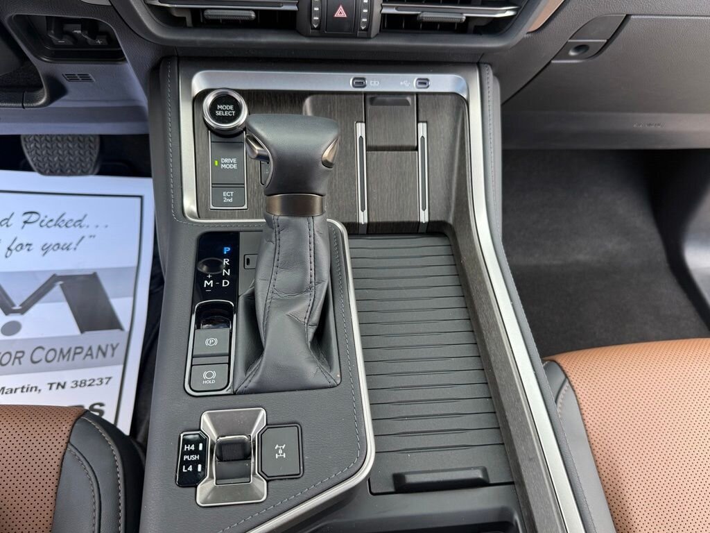 2025 Lexus GX 550 Premium - Photo 27 - Martin, TN 38237