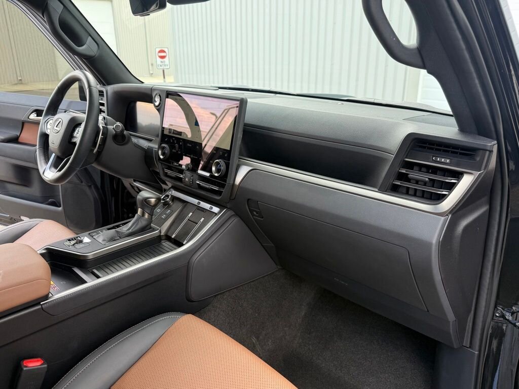 2025 Lexus GX 550 Premium - Photo 42 - Martin, TN 38237