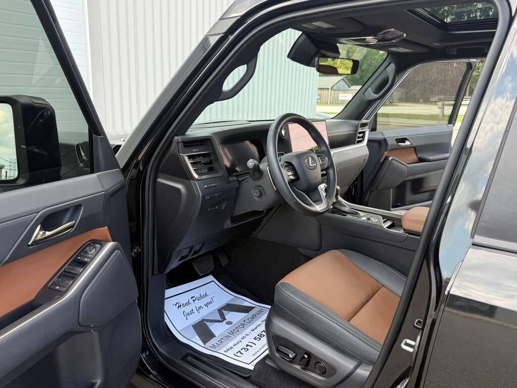 2025 Lexus GX 550 Premium - Photo 18 - Martin, TN 38237