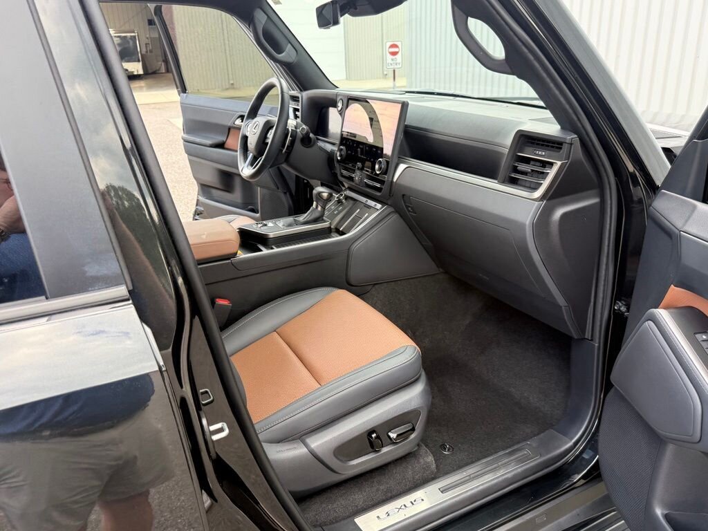 2025 Lexus GX 550 Premium - Photo 40 - Martin, TN 38237