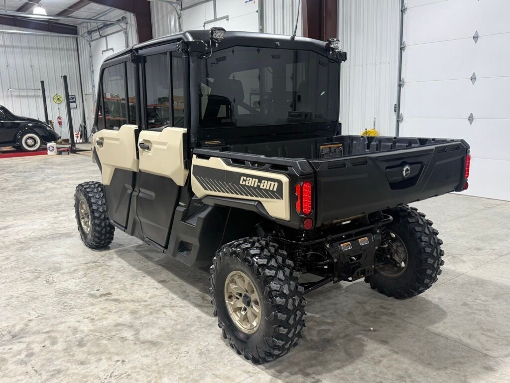 2024 Can-Am Defender MAX LIMITED   - Photo 5 - Martin, TN 38237